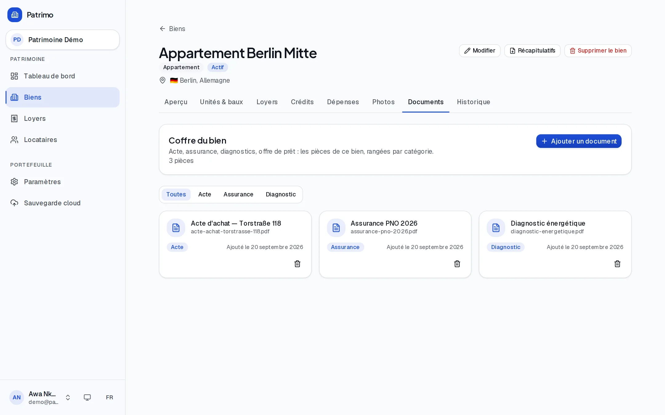 Documents et photos, rangés avec le bien