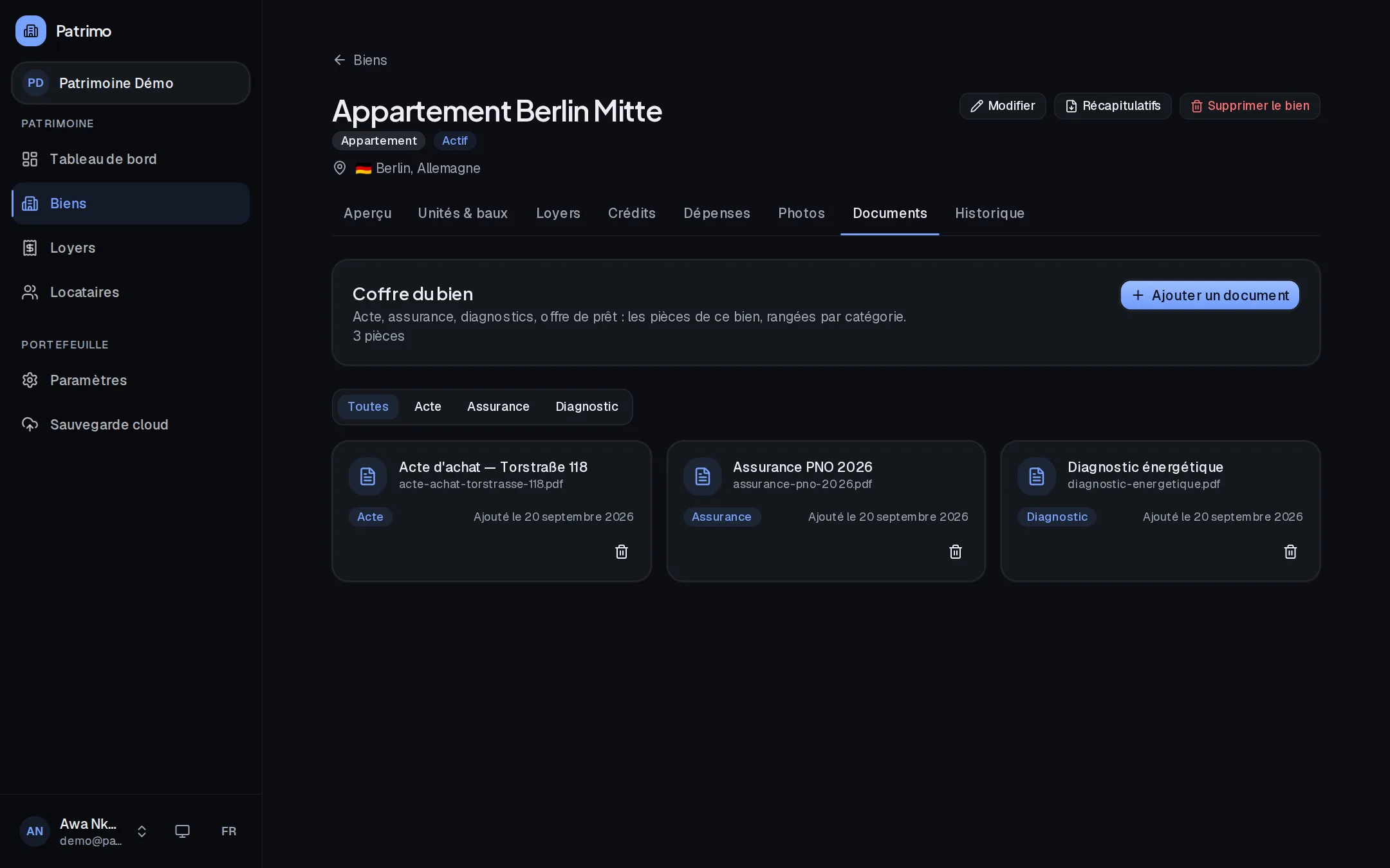 Documents et photos, rangés avec le bien